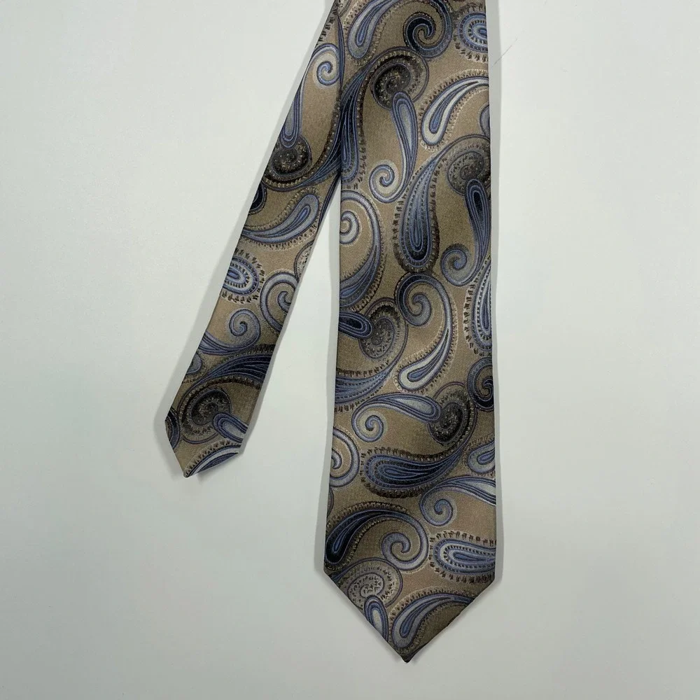 Van Heusen Blue Brown Paisley Silk Necktie Mens OSFA